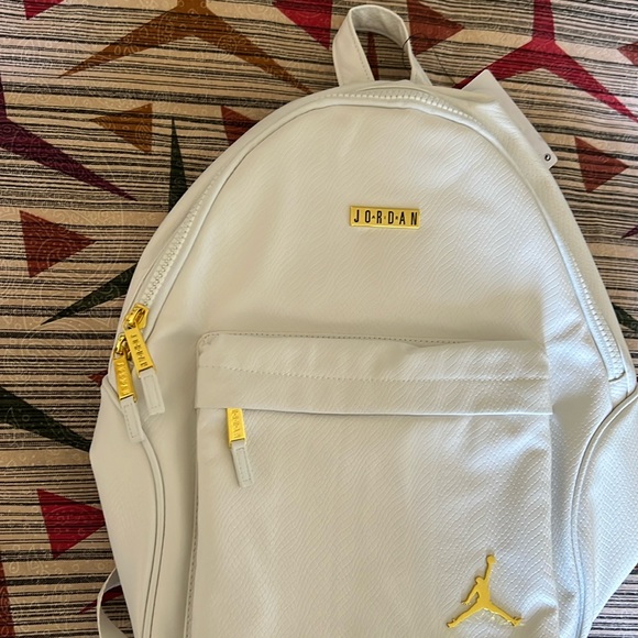 NIKE AIR JORDAN Snakeskin Pattern White Gold-Tone Hardware Regal Backpack NWT - Picture 4 of 12